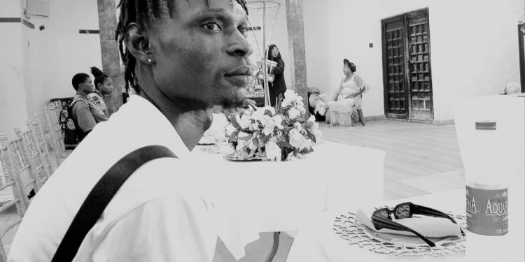 Biography of Yray Groove