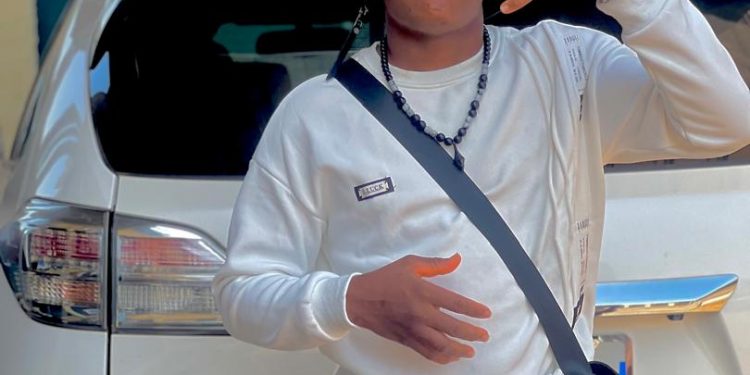 Solo grundy – Biography